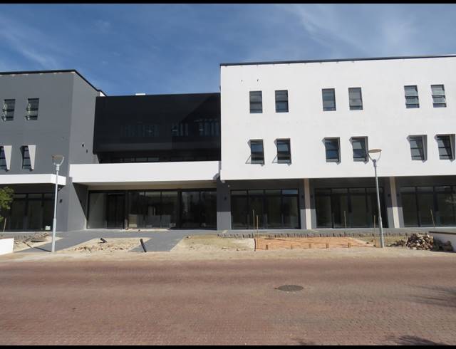 196M² MEDICAL SUITE TO LET IN PAARDEVLEI